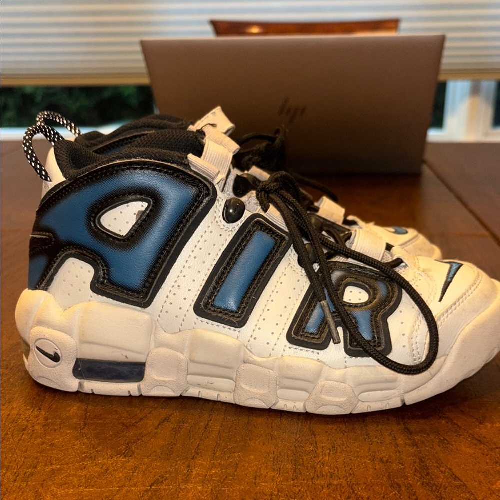 Worn once Nike Kids AIR Sneakers in Cream and Black with Blue Accents size 4.5